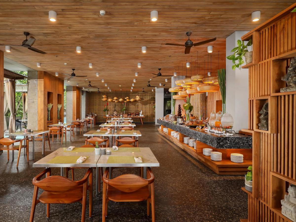 Maya Sanur Resort & Spa Екстериор снимка The restaurant at the hotel